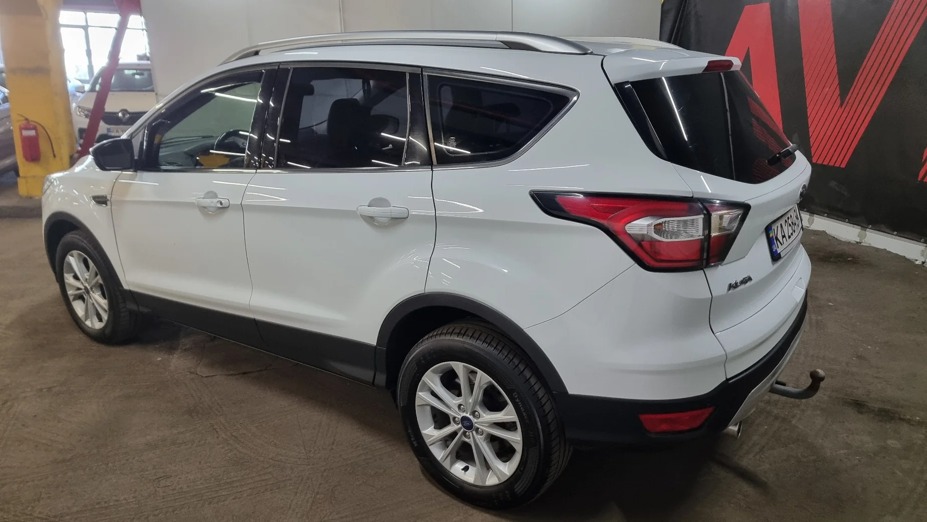 Ford Kuga photo
